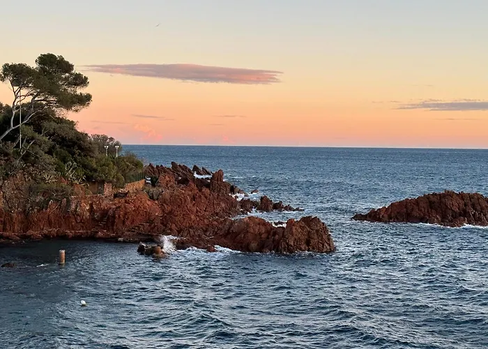 Lägenhet Cote D'azur Saint-raphael, Rez-jardin Renove Saint-Raphaël