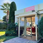 Côte D'azur Saint-raphaël, Rez-jardin Et Piscine *