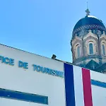 Côte D'azur Saint-raphaël, Rez-jardin Et Piscine Appartement