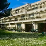 Appartement Côte D'azur Saint-raphaël, Rez-jardin Et Piscine