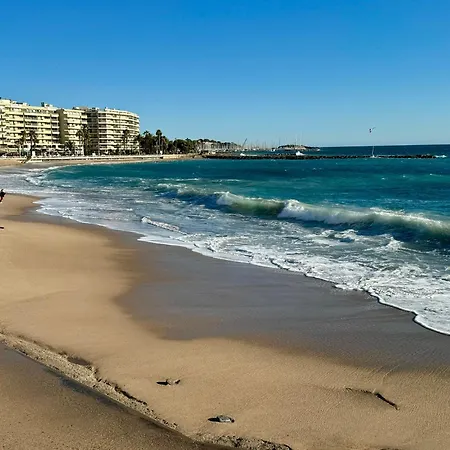 Cote D'azur Saint-raphael, Rez-jardin Renove * Сен-Рафаэль