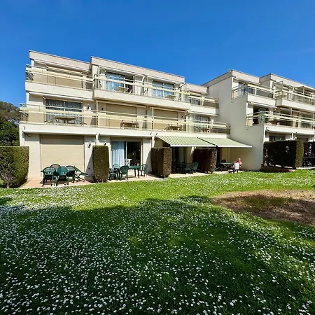 Cote D'azur Saint-raphael, Rez-jardin Renove