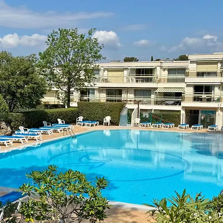 Cote D'azur Saint-raphael, Rez-jardin Renove Apartment Saint-Raphael (Var)