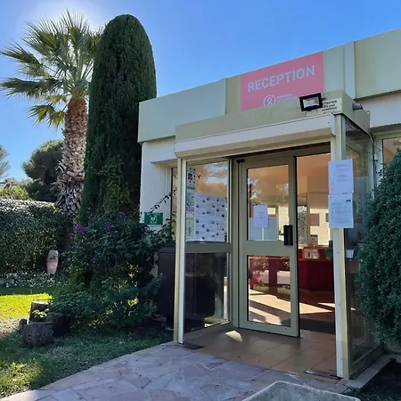 Apartment Cote D'azur Saint-raphael, Rez-jardin Renove
