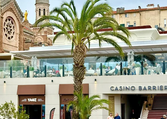 Apartment Cote D'azur Saint-raphael, Rez-jardin Renove *