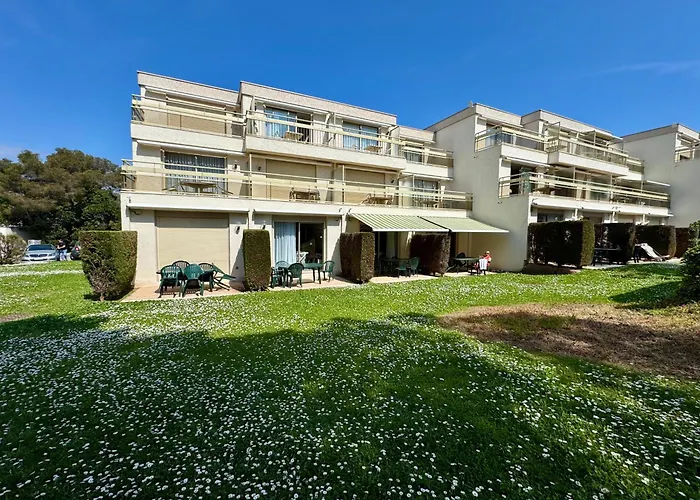 Cote D'azur Saint-raphael, Rez-jardin Renove