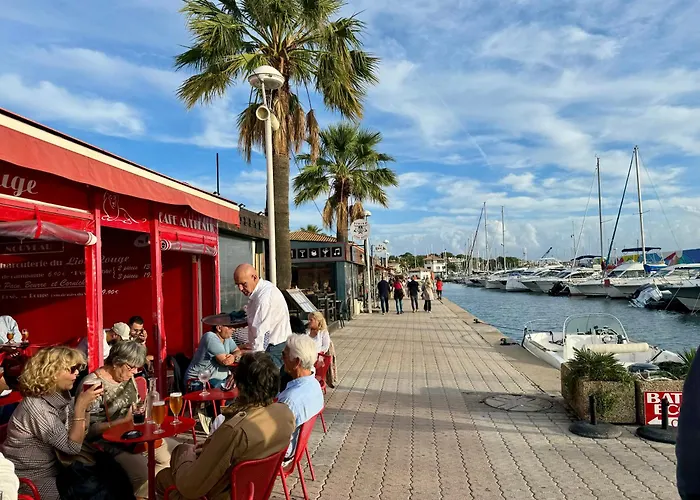 Cote D'azur Saint-raphael, Rez-jardin Renove * Сен-Рафаэль