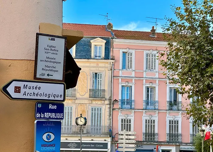 Cote D'azur Saint-raphael, Rez-jardin Renove Апартаменты *