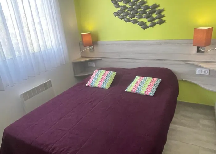 Cote D'azur Saint-raphael, Rez-jardin Renove Apartment *