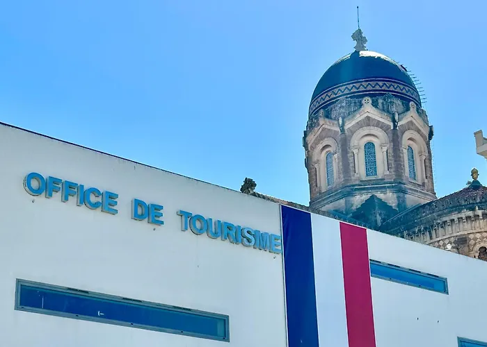 Cote D'azur Saint-raphael, Rez-jardin Renove Apartment