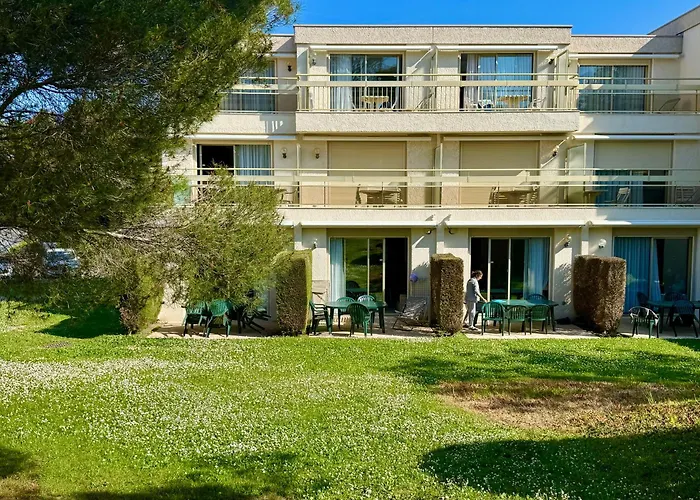 Cote D'azur Saint-raphael, Rez-jardin Renove Apartment Saint-Raphael (Var)