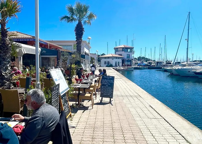 Cote D'azur Saint-raphael, Rez-jardin Renove Апартаменты